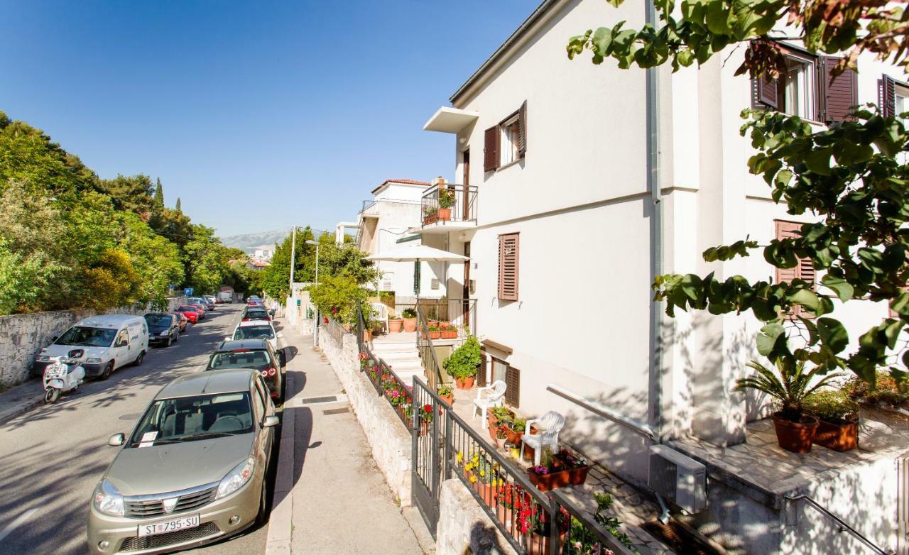 Marasovica Apartments Split Bagian luar foto